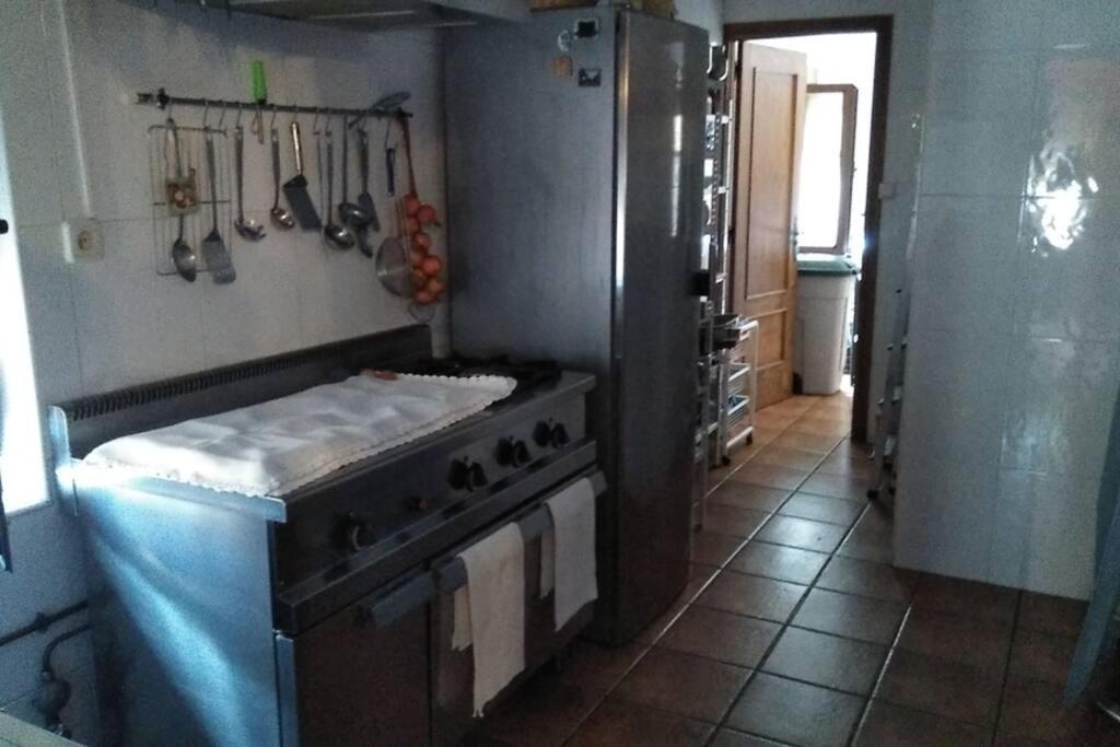 Hostal C R ALTOBIERZO, 9 h y 9 baños Pobladura de las Regueras Exterior foto