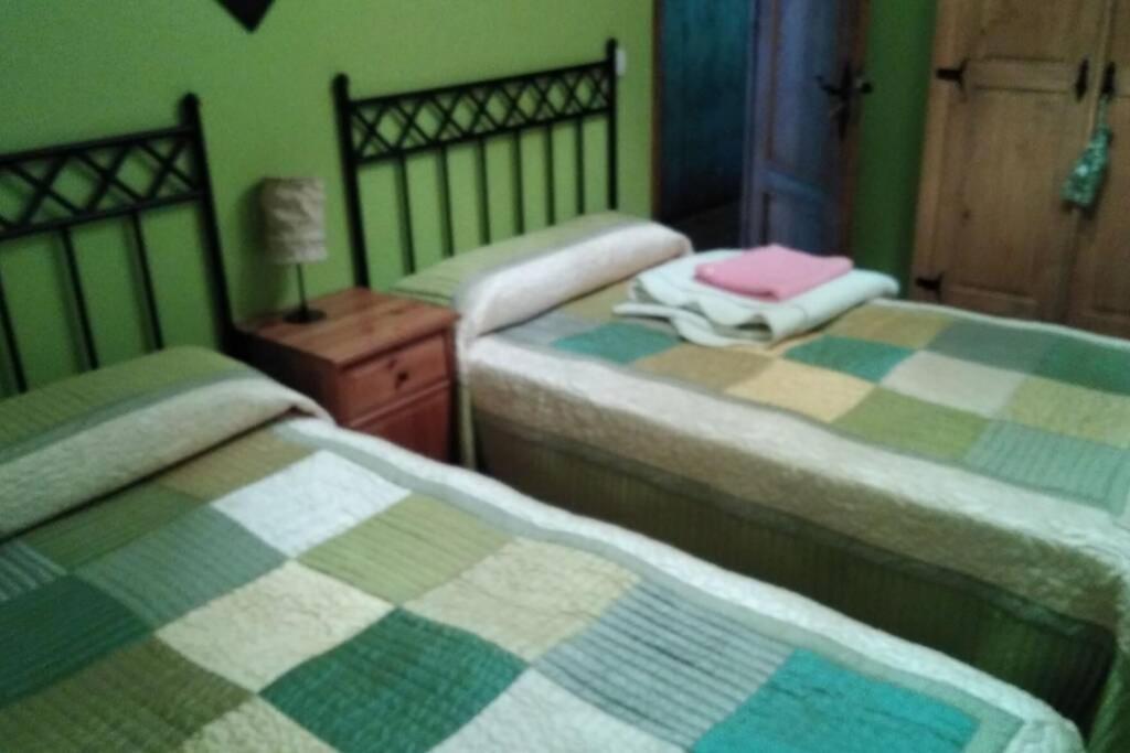 Hostal C R ALTOBIERZO, 9 h y 9 baños Pobladura de las Regueras Exterior foto