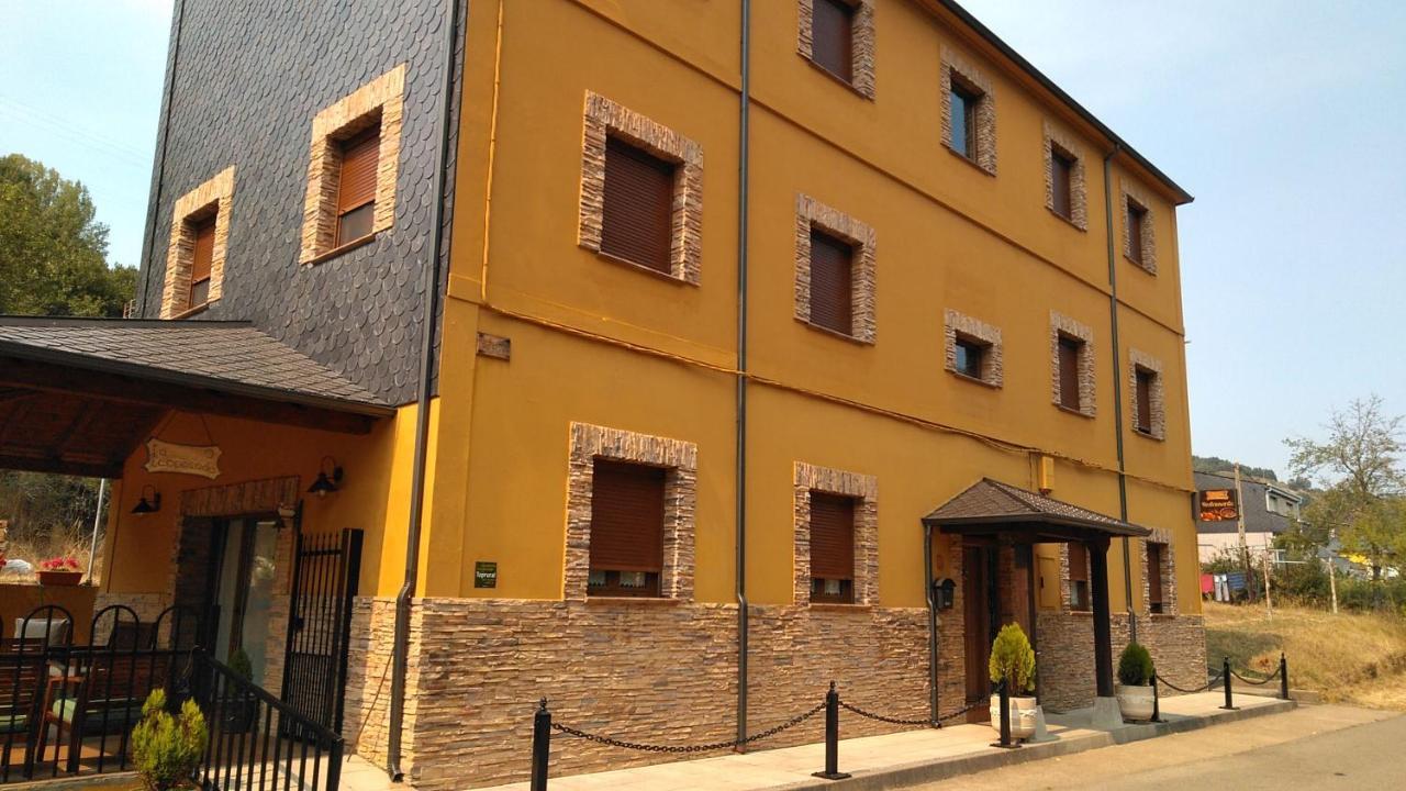 Hostal C R ALTOBIERZO, 9 h y 9 baños Pobladura de las Regueras Exterior foto