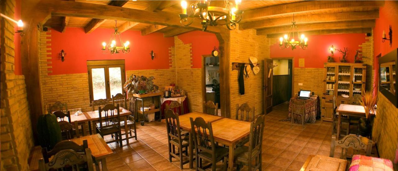 Hostal C R ALTOBIERZO, 9 h y 9 baños Pobladura de las Regueras Exterior foto